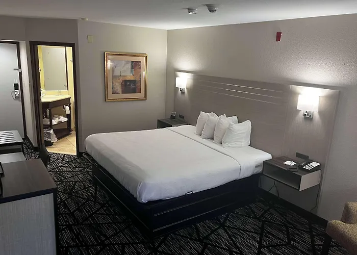 Baymont By Wyndham Monroe Ohio